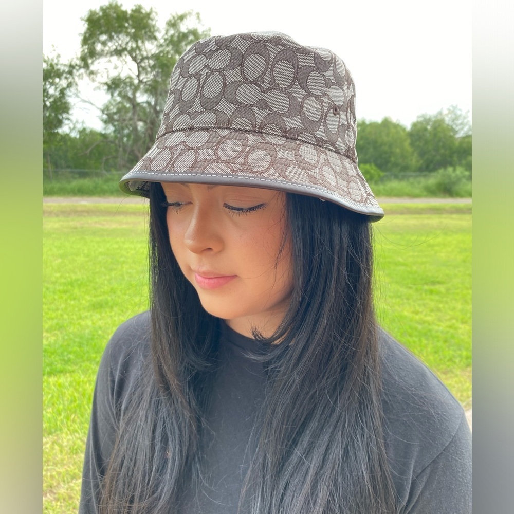 ✨NEW COACH✨ buckey hat 🧢